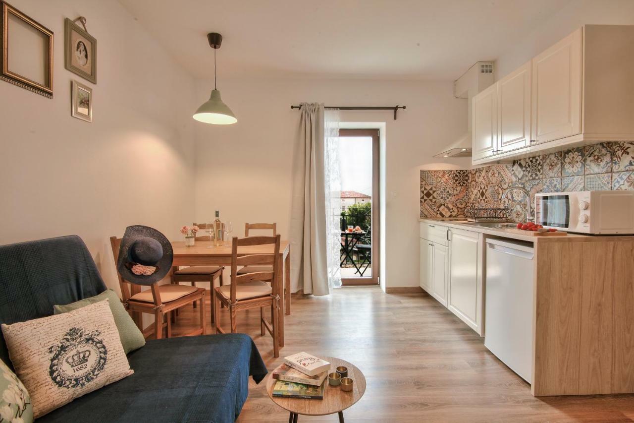 Apartments Tiny Garden 梅杜林 外观 照片
