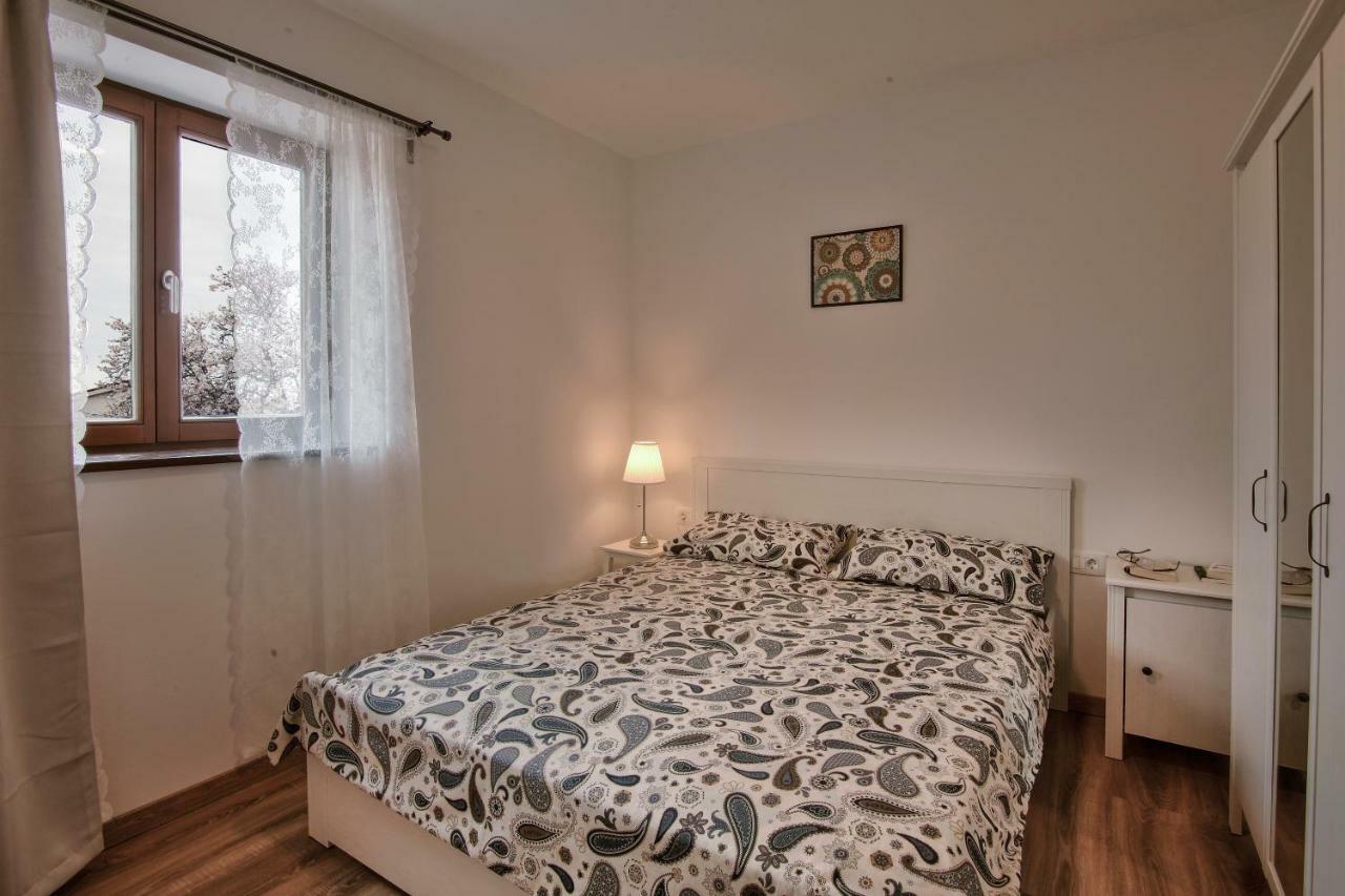Apartments Tiny Garden 梅杜林 外观 照片
