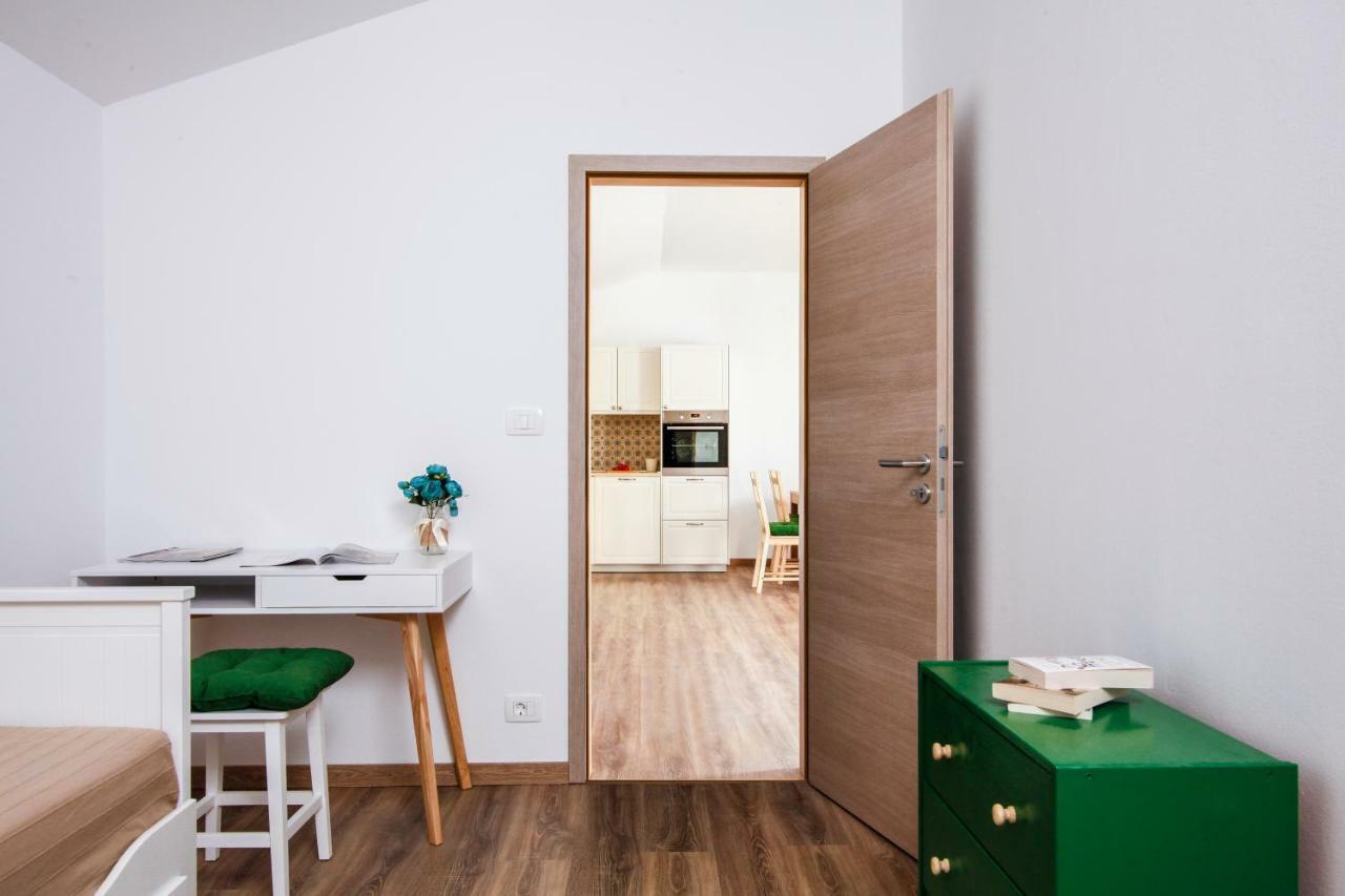 Apartments Tiny Garden 梅杜林 外观 照片